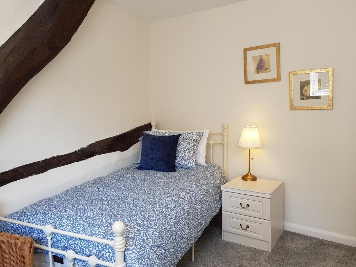 Cruck Cottage Пикъринг Екстериор снимка